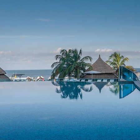 Las Americas Torre Del Mar Cartagena Facilities photo Infinity pool at the resort