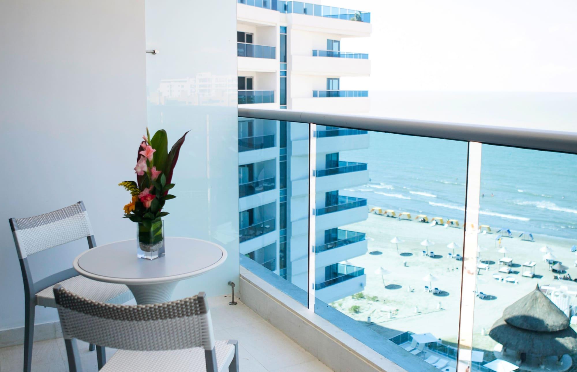 Las Americas Torre Del Mar Cartagena Exterior photo Balcony of a suite at the Hilton Tel Aviv