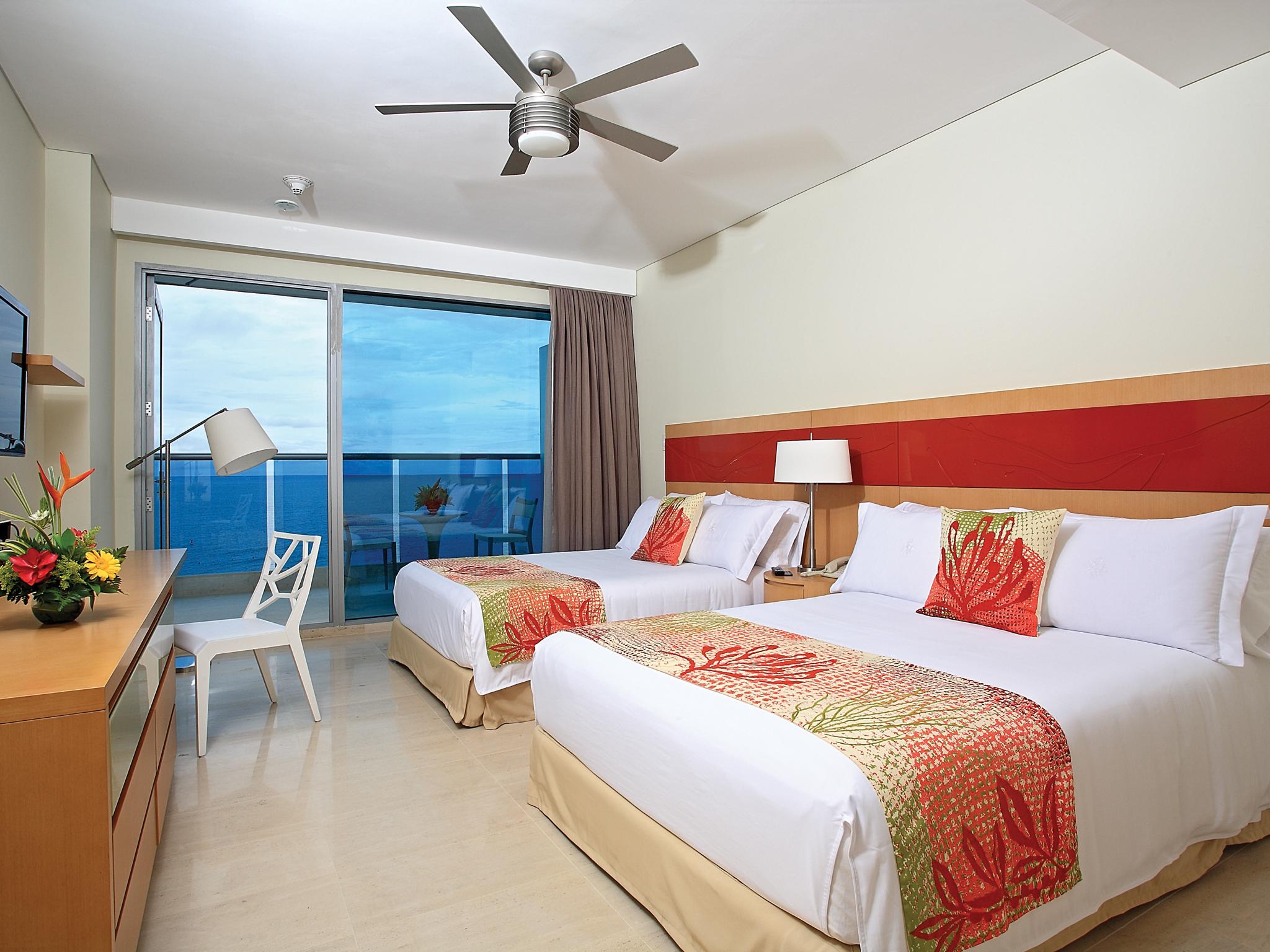 Las Americas Torre Del Mar Cartagena Exterior photo A room at the Iberostar Grand Hotel Bávaro