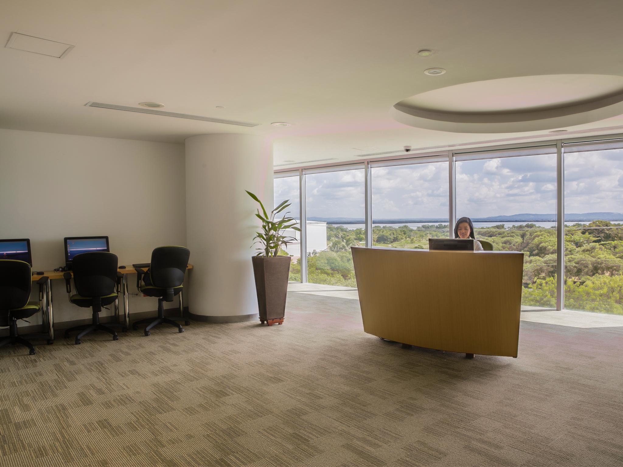Las Americas Torre Del Mar Cartagena Exterior photo Business Center