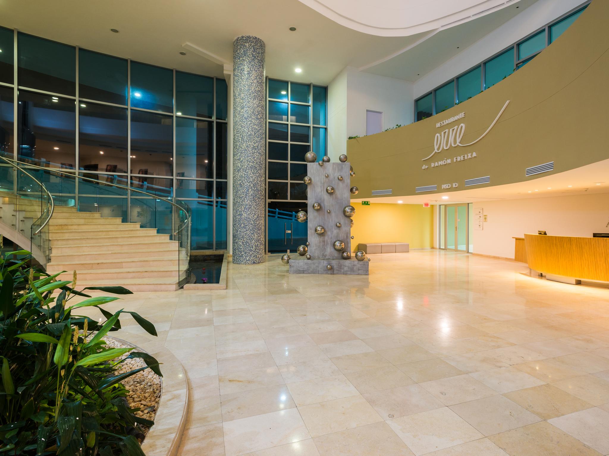 Las Americas Torre Del Mar Cartagena Exterior photo Lobby