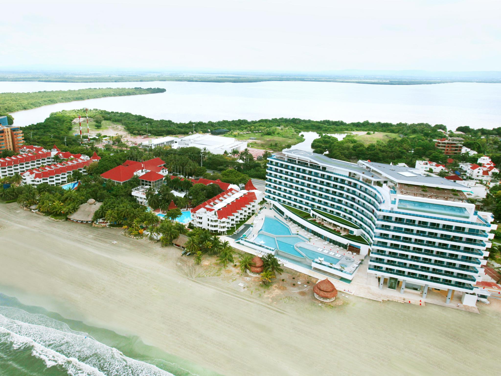 Las Americas Torre Del Mar Cartagena Exterior photo Aerial view of the resort
