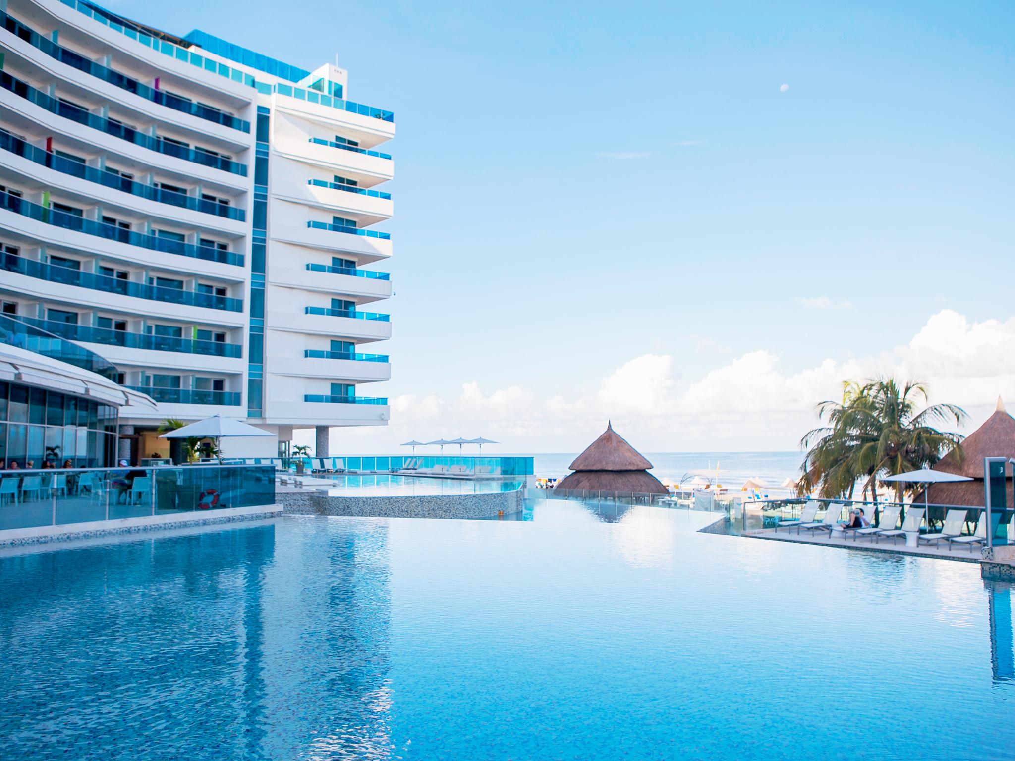 Las Americas Torre Del Mar Cartagena Exterior photo The Royal