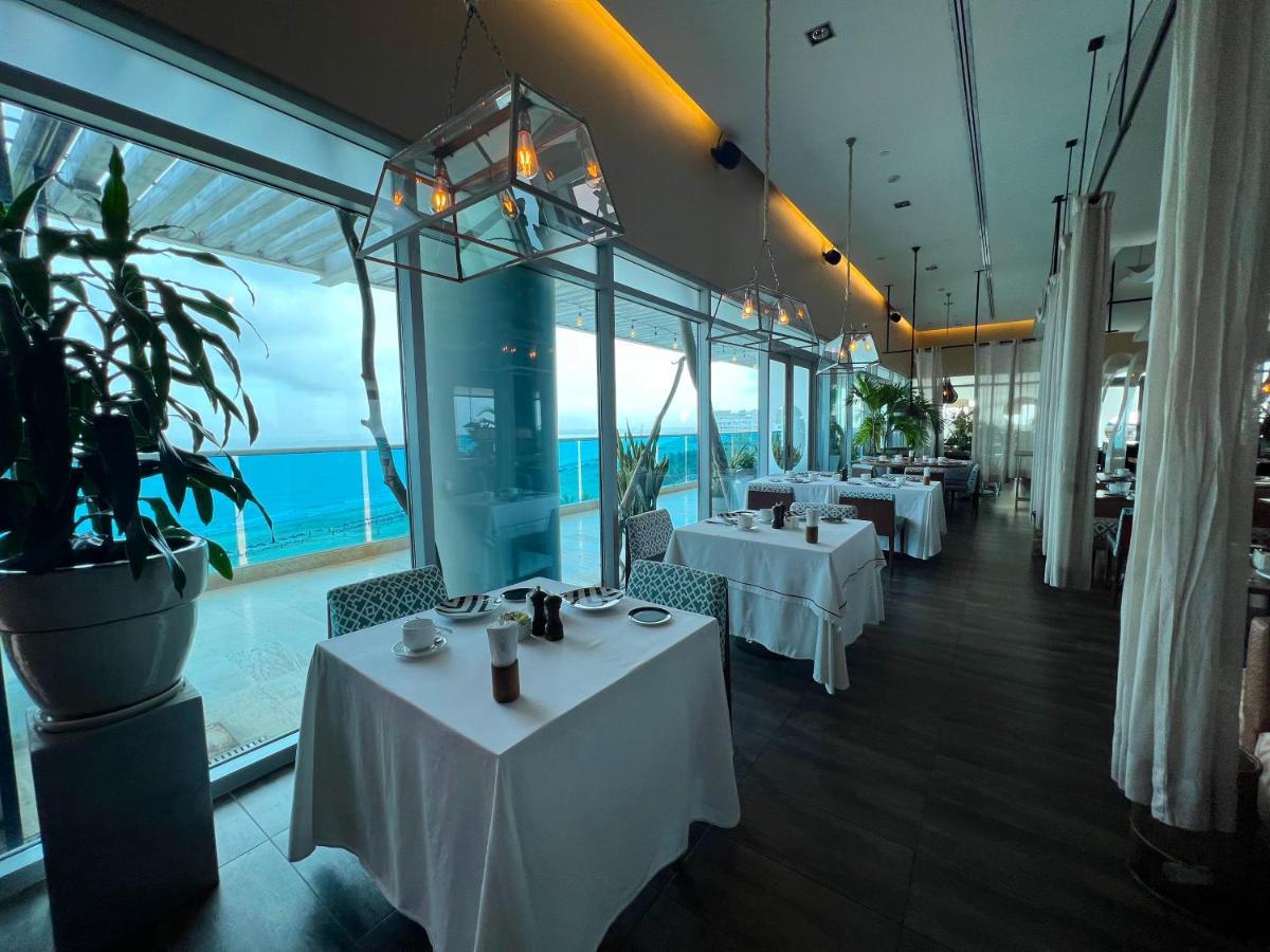 Las Americas Torre Del Mar Cartagena Exterior photo The interior of the restaurant