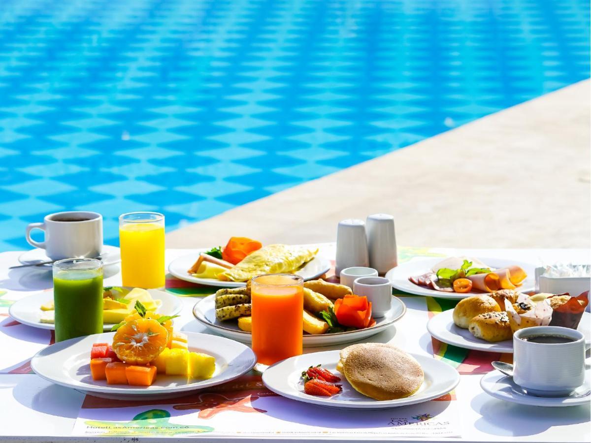 Las Americas Torre Del Mar Cartagena Exterior photo A breakfast buffet
