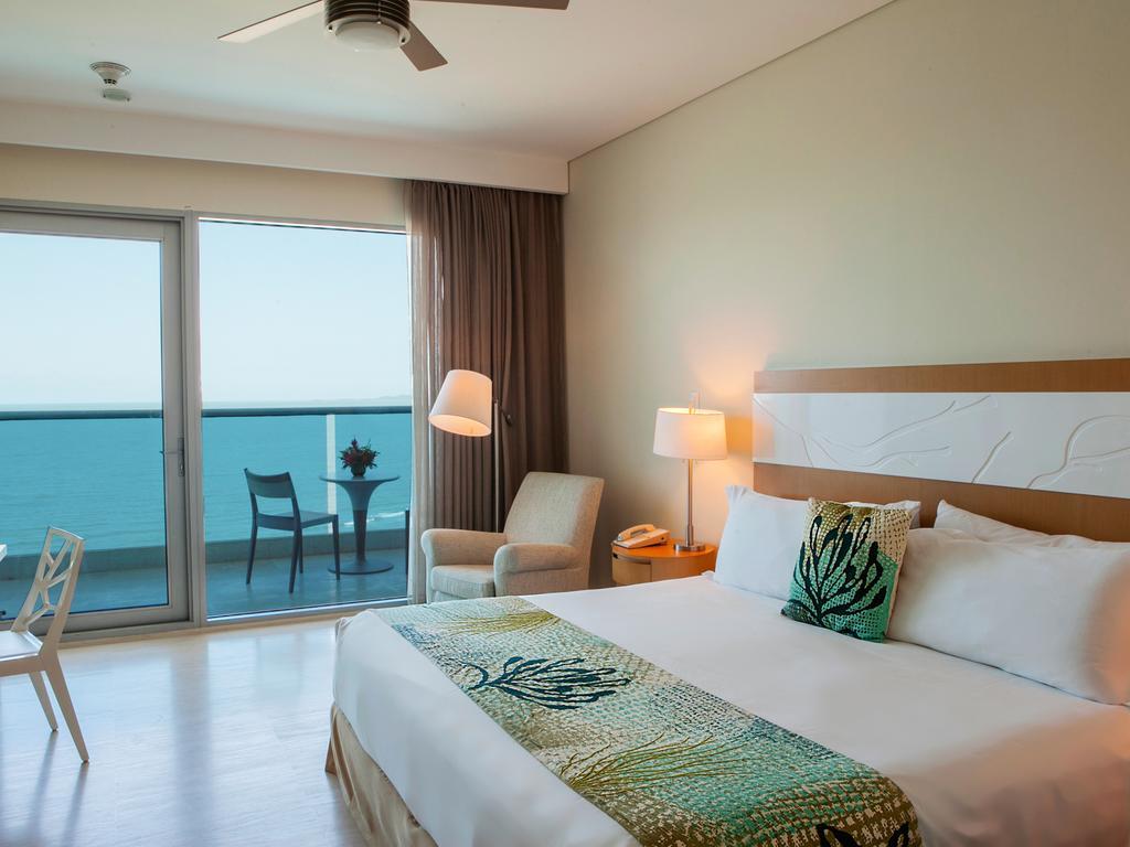 Las Americas Torre Del Mar Cartagena Exterior photo